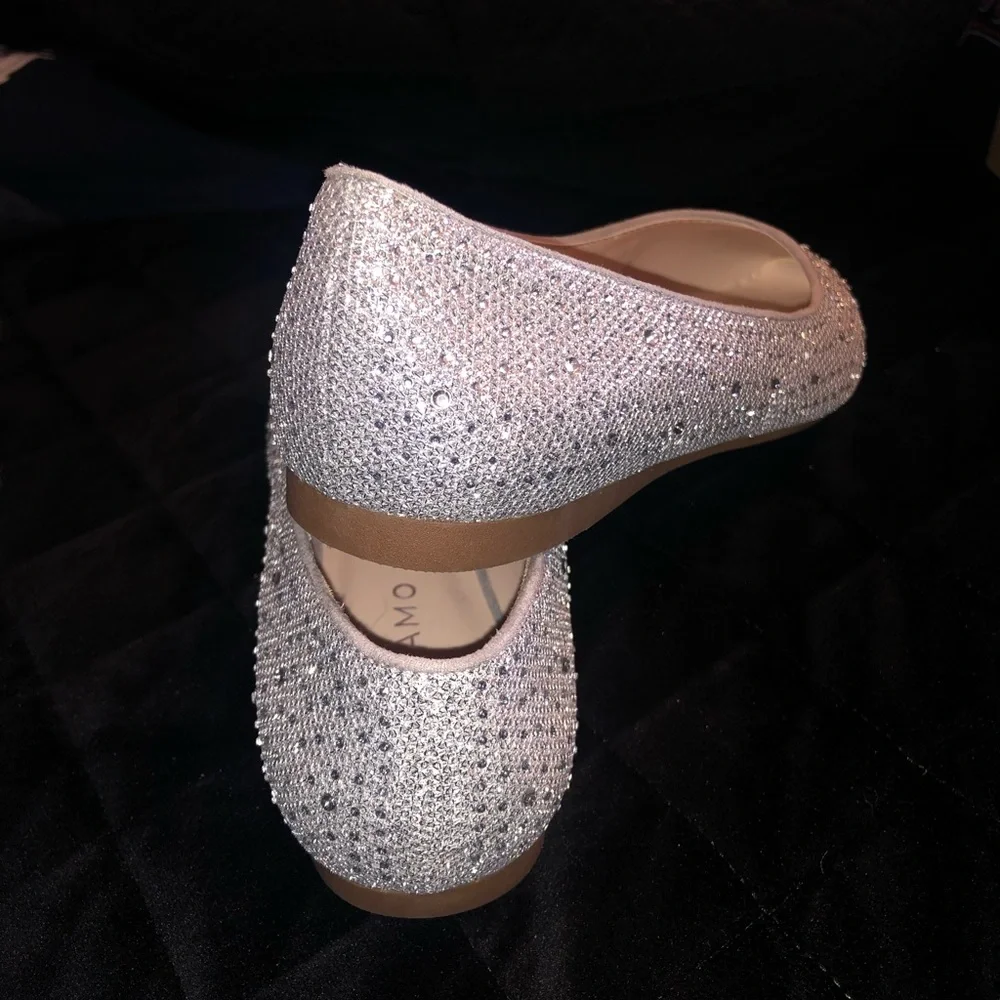 Women's Silver Glitter Pointed-Toe Flats - Picture 3 of 5
